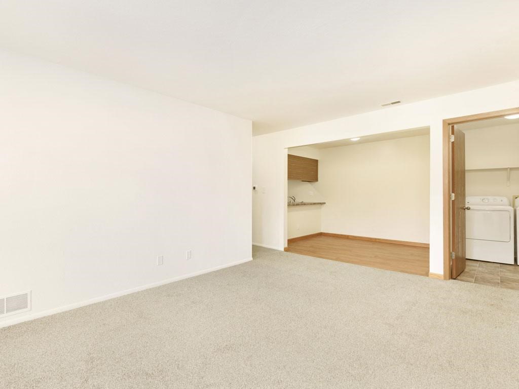 Dining and Living Areas at Tanglewood Apartments, Oak Creek, WI, 53154