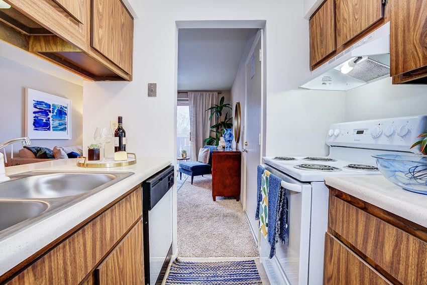 Well Equipped Kitchen Well Equipped Kitchen at Scarborough Lake Apartments, Indianapolis, Indiana - Photo Gallery