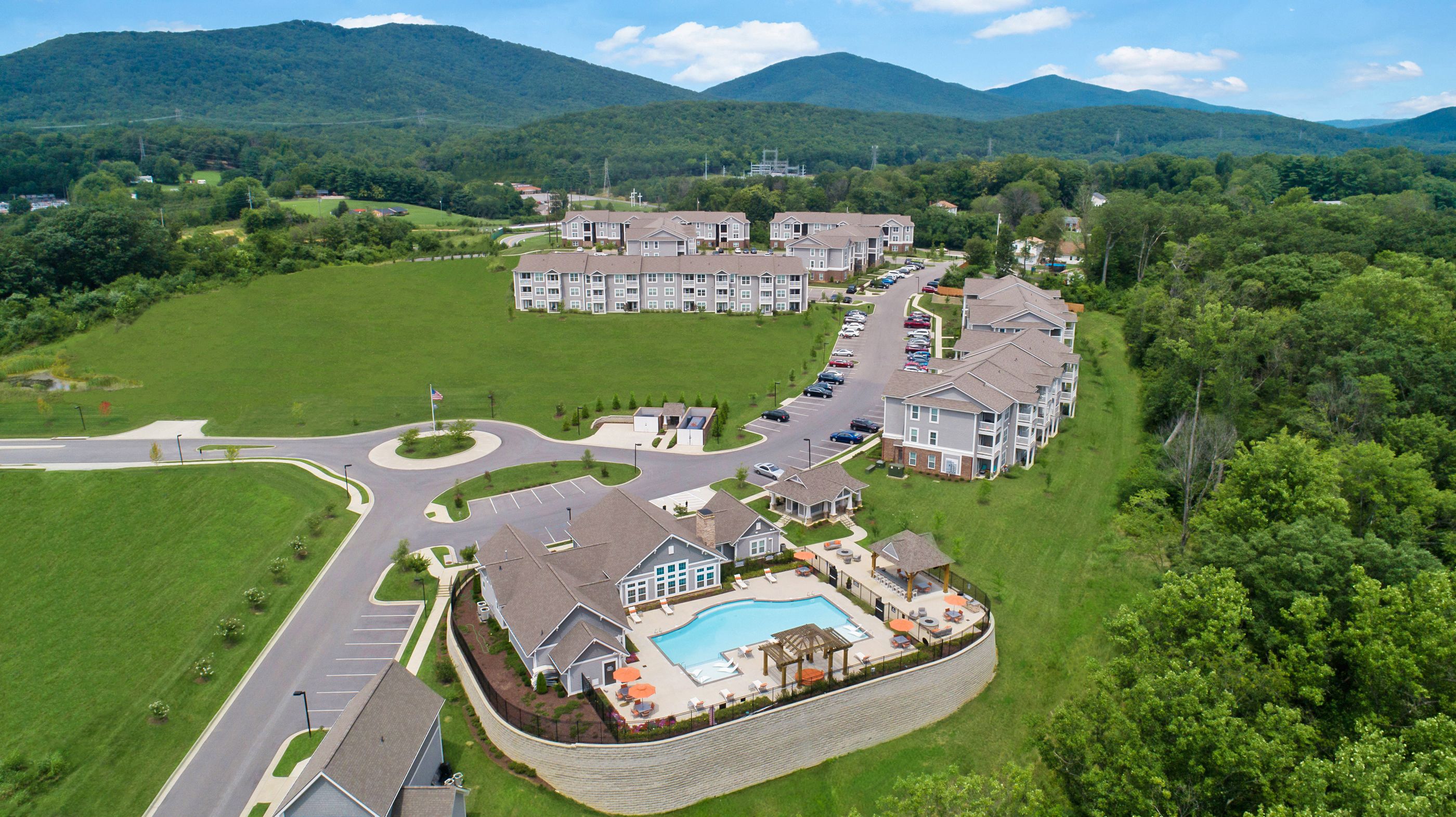 Aerial View Of Community  at The Retreat Apartments, Roanoke, 24019