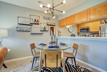 Model Dining Area Model Dining Area at The Vinings Apartments, Richmond, VA - Photo Gallery 5