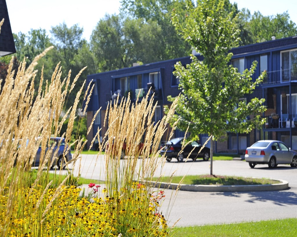 Timberbrook Exterior at Timberbrook Apartments, Peoria, 61614