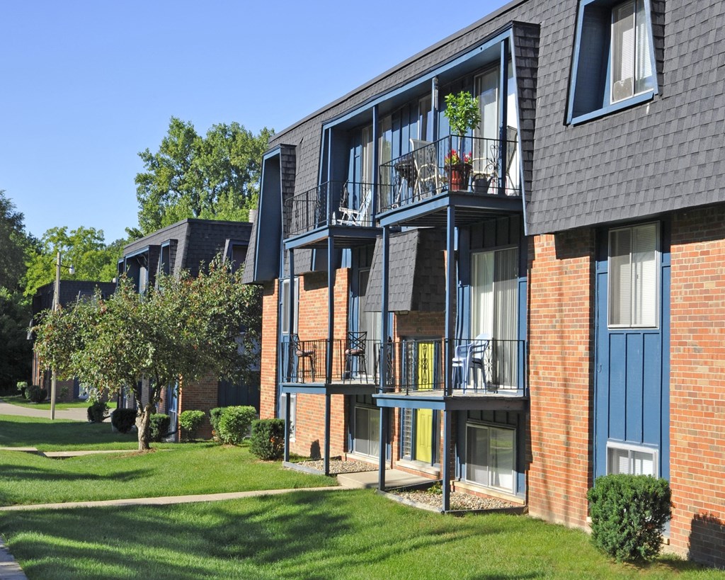 Timberbrook Exterior at Timberbrook Apartments, Illinois, 61614