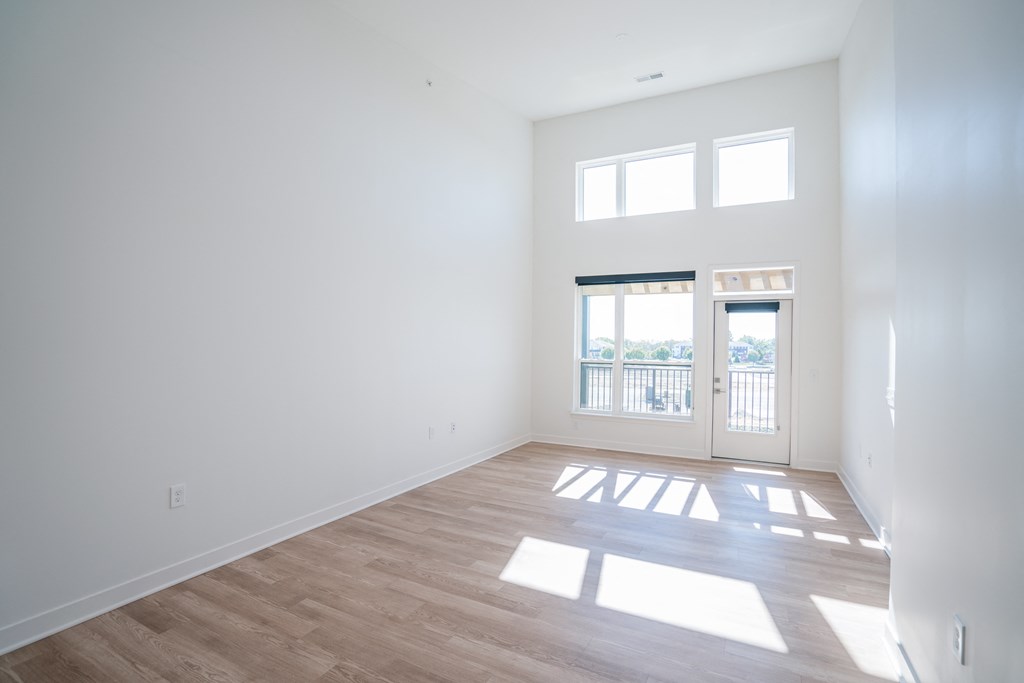 Expansive Windows at Upper Vue Flats, Dublin, OH, 43016