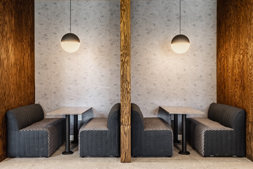 Spacious Sitting Room at Upper Vue Flats, Dublin, OH, Ohio