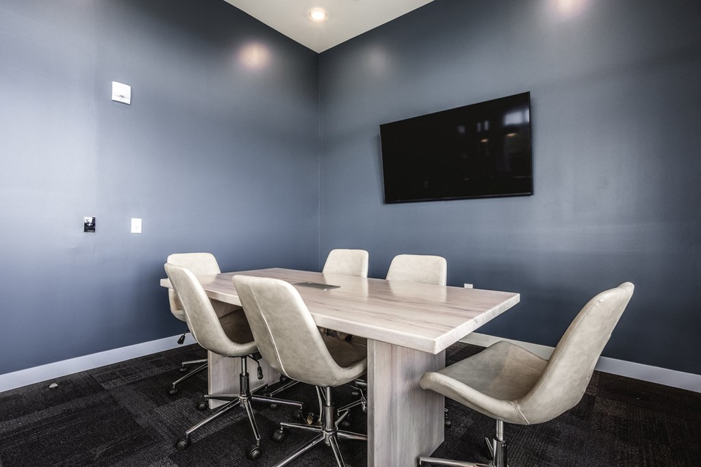 Conference Room With Tv at Upper Vue Flats, Dublin, 43016
