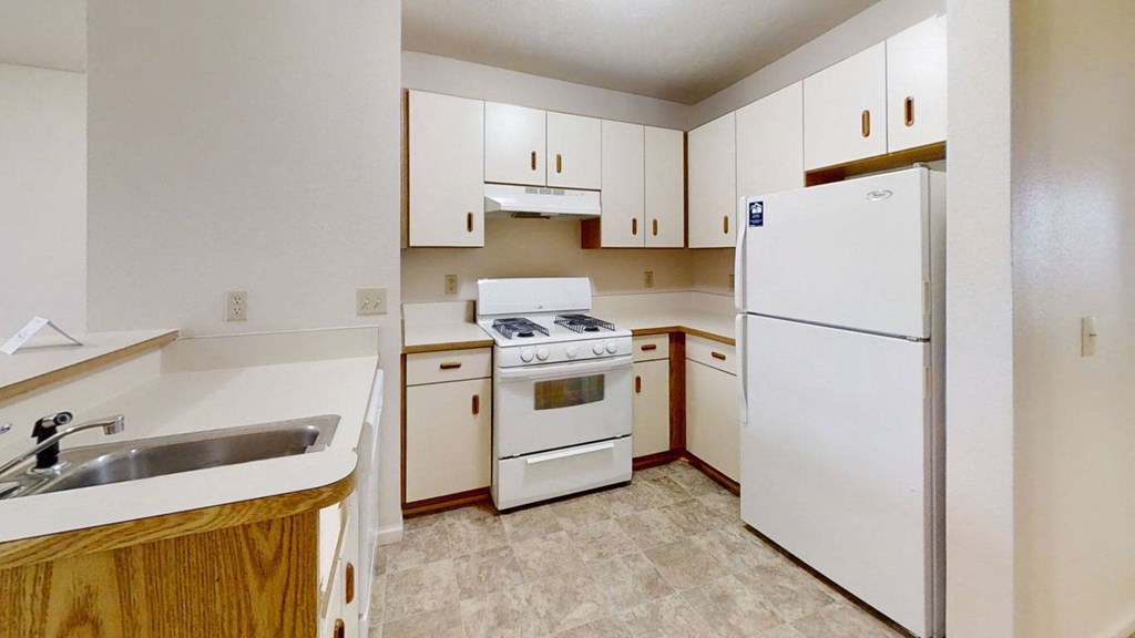 Kitchen at West Hampton Park Apartments in Elkhorn, NE 68022