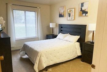 Bedroom at Wood Creek Apartments, Kenosha, 53144