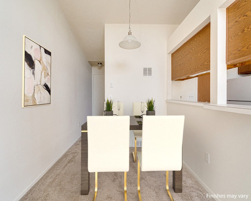 Winterberry Layout Dining Area at The Harbours Apartments, Clinton Twp