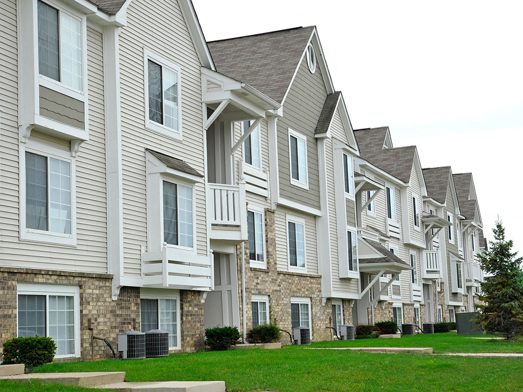 Manicured Lawns at Westlake Apartments, Michigan, 48111