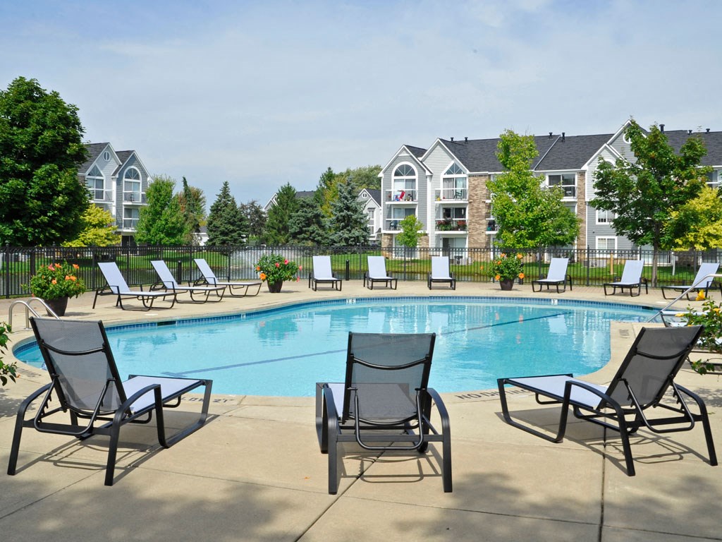 Swimming Pool and Sundeck at Hillside Apartments, Michigan, 48393