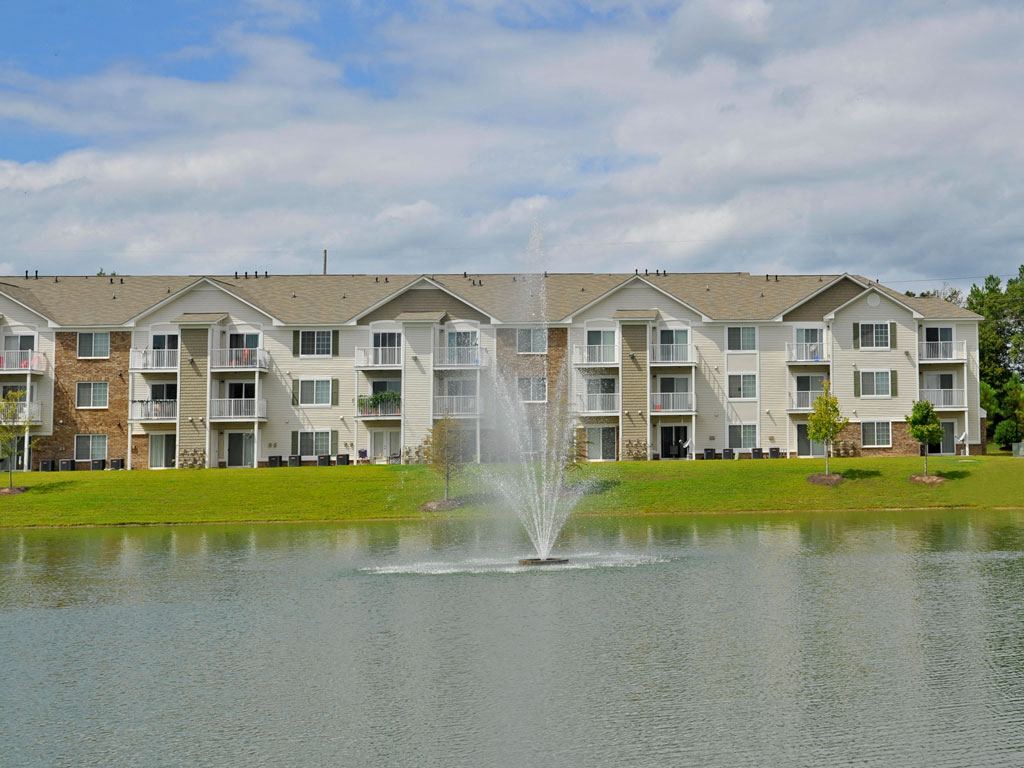 Killian Lakes Apartments And Townhomes, 1800 Killian Lakes Drive