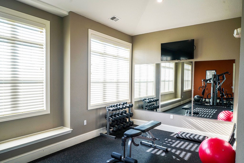 Free Weights in Fitness Center at Andover Pointe Apartment Homes, Nebraska