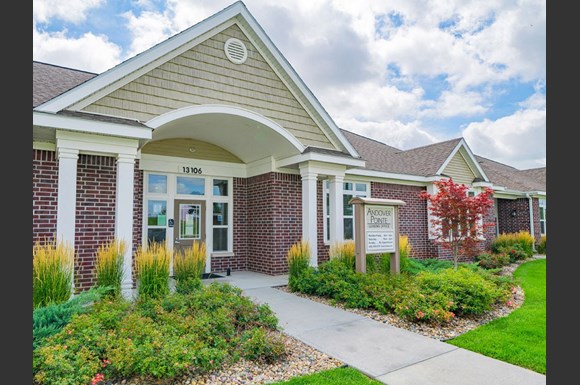 Andover Pointe Apartment Homes 13106 Chandler Road Plaza La Vista Ne Rentcafe