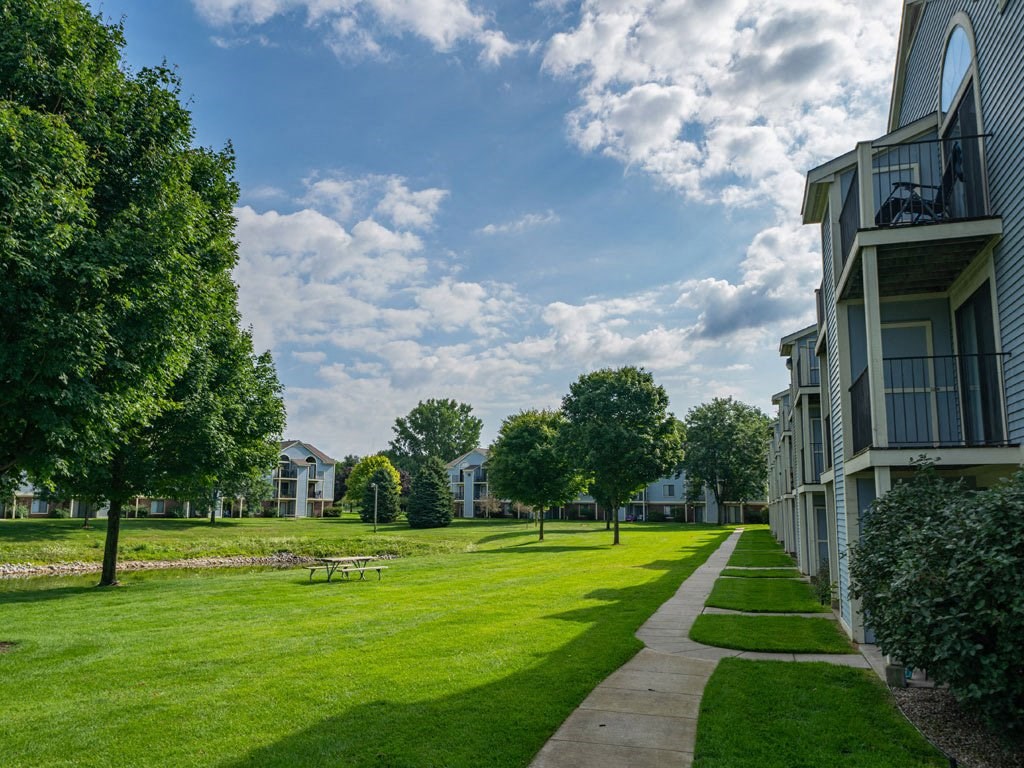 Lush Landscaping at Arbor Lakes Apartments, Elkhart, IN, 46516