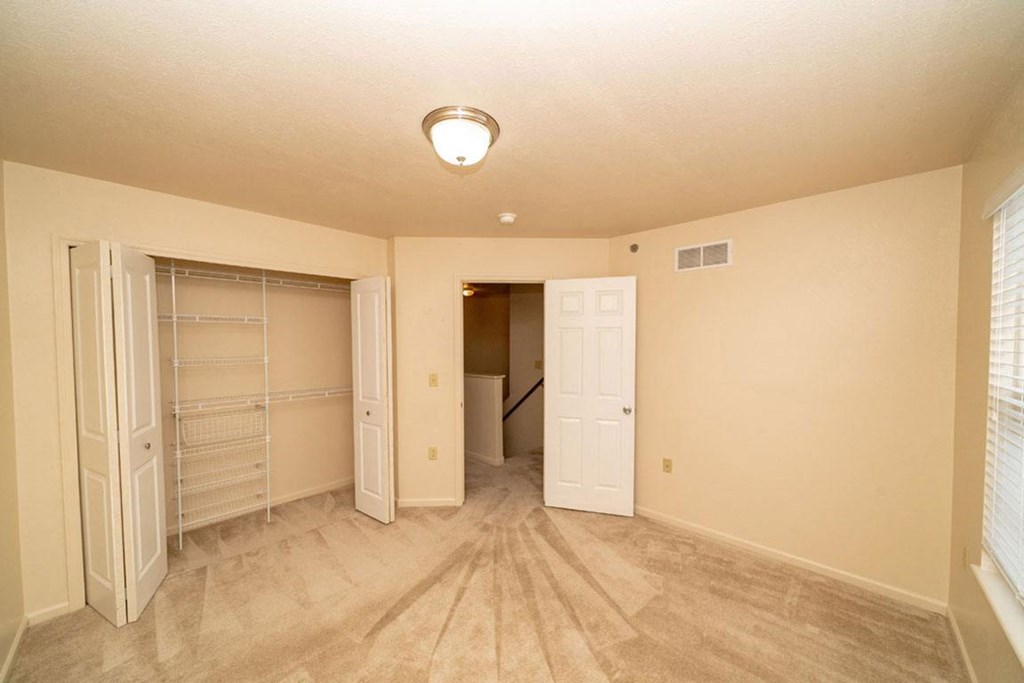 Walk In Closets And Dressing Areas at Autumn Lakes Apartments and Townhomes, Indiana, 46544