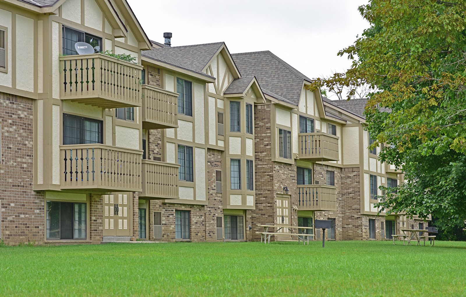 Oak Creek Apartments Tanglewood Apartments