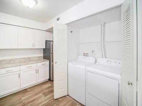 a washer and dryer at Black Sand Apartment Homes in Lincoln, NE