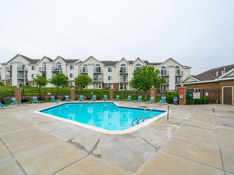 Glimmering Pool at Black Sand Apartment Homes, Lincoln, 68504