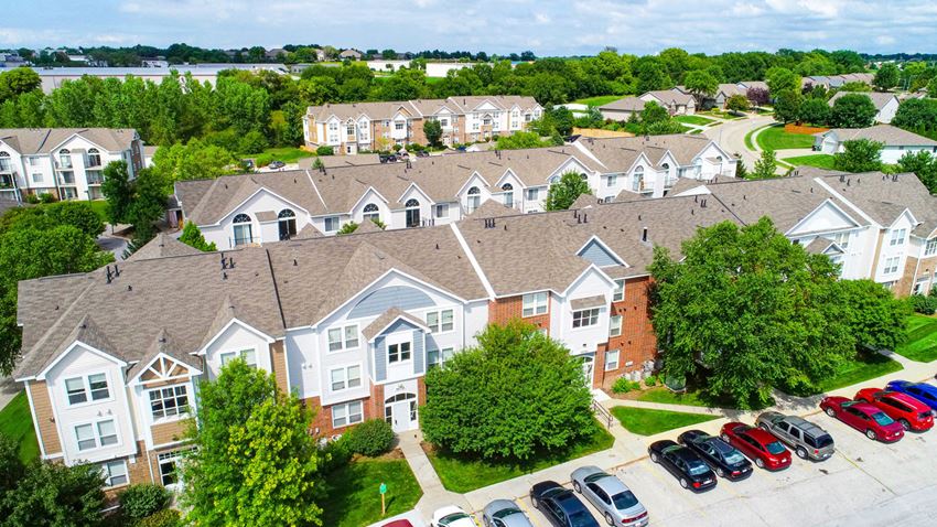 Spectacular Apartment Community Spectacular Apartment Community at Brentwood Park Apartments, 68128