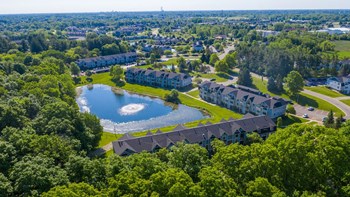 Aerial view Aerial view of Canal Club Apartments in Lansing, MI - Photo Gallery 3