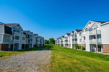 Canal Club Apartments 7715 Streamwood Drive Lansing Mi Rentcafe Canal Club Apartments 7715 Streamwood Drive Lansing Mi Rentcafe