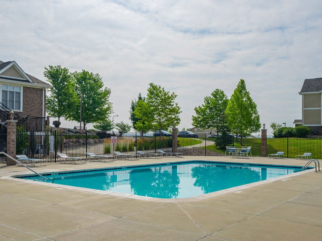 Bellevue Homes for Rent | Colonial Pointe at Fairview Apartments