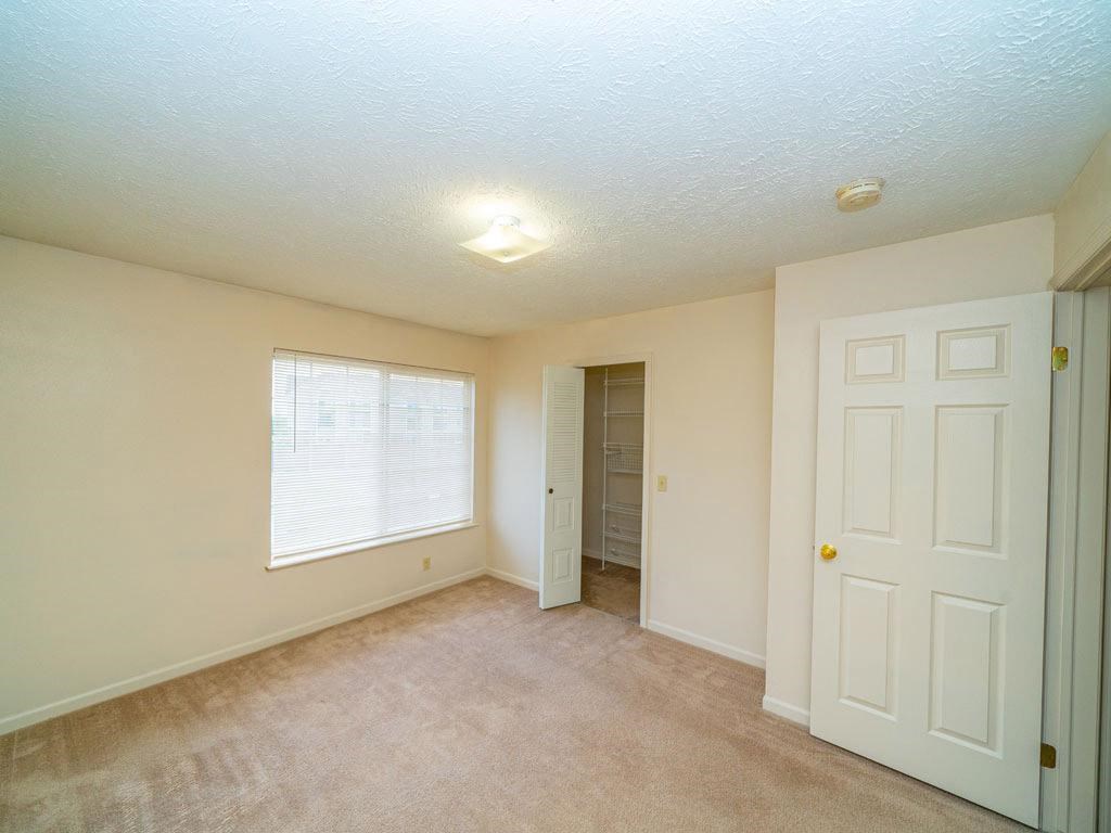 Large Walk In Closets at Colonial Pointe at Fairview Apartments, Bellevue, 68123