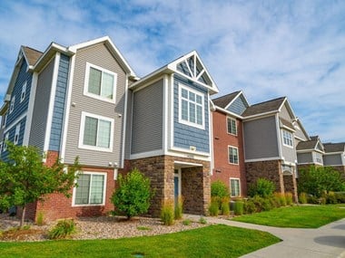 Exterior View Of Property at Colonial Pointe at Fairview Apartments, Bellevue, NE, 68123