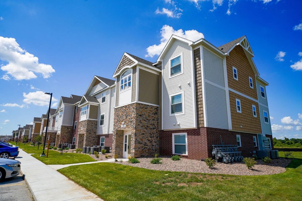 Beautiful Apartment Community at Copper Creek in Maize, KS 67101
