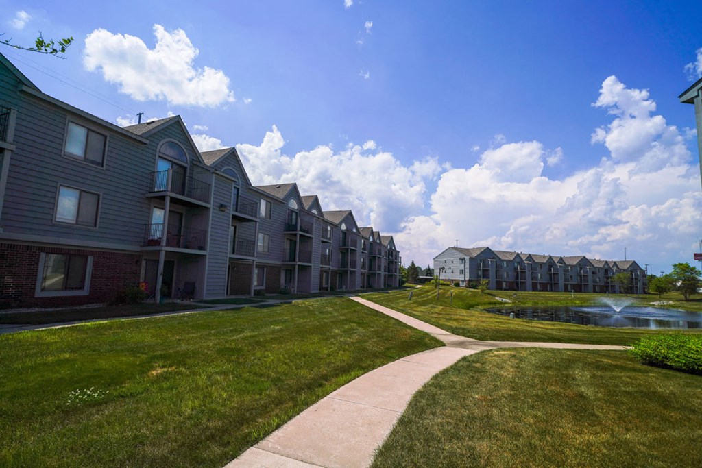 Dupont Lakes Apartments