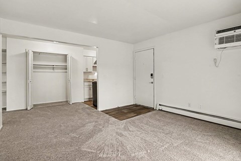 719 Avenue A Apt 1D 1 Apartment for Rent