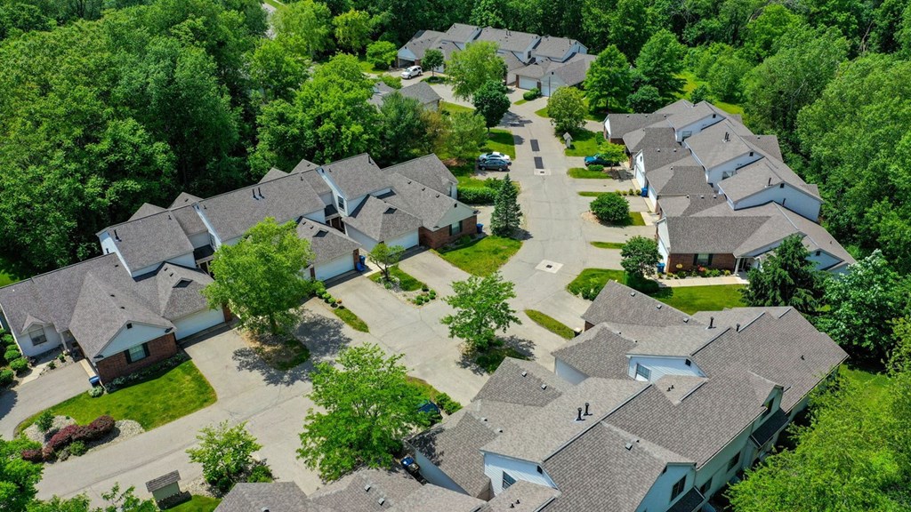 Beautiful Property View at Foxwood and The Hermitage, Portage, MI