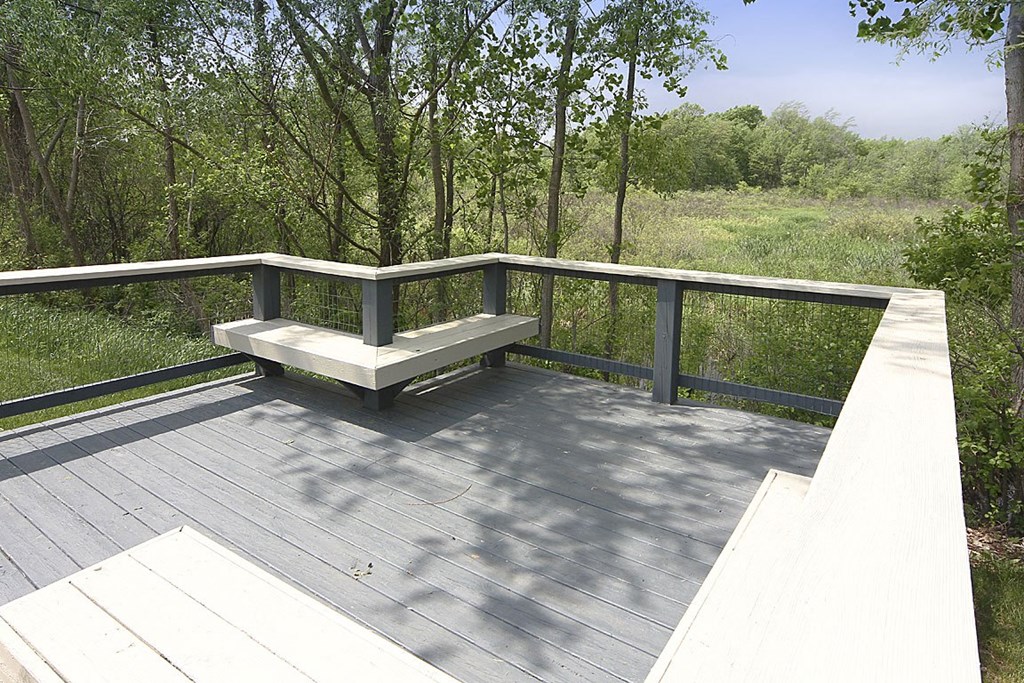 Lush Green Surroundings at Glenn Valley Apartments, Battle Creek, MI