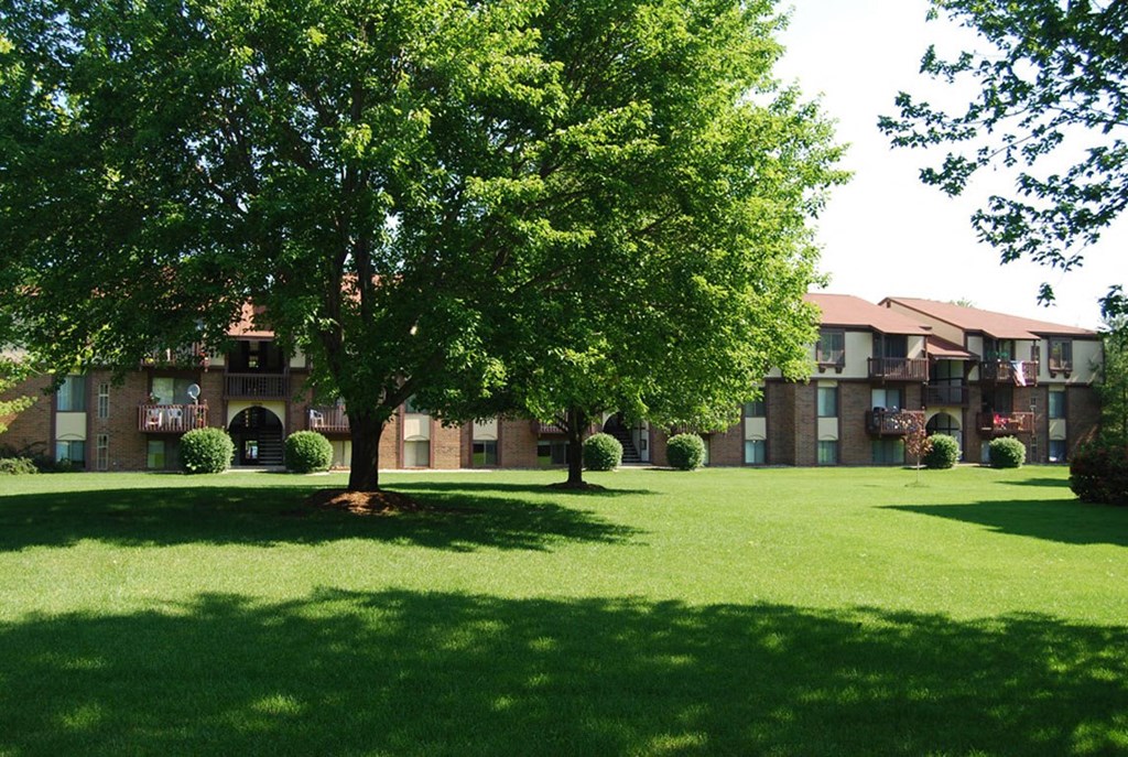 Magnificent Courtyard at Granada Apartments, Michigan