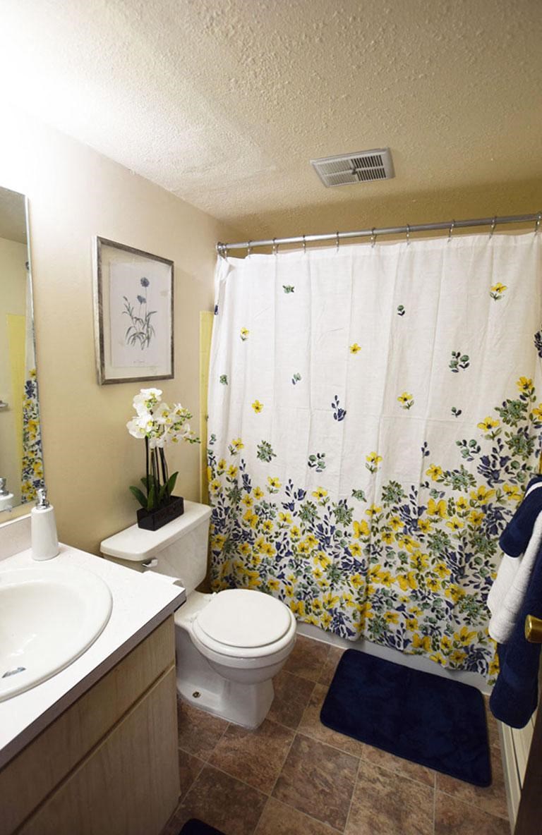 Attractive Bathroom at Granada Apartments in Jackson, MI