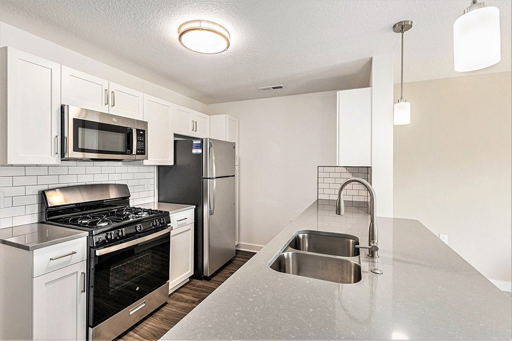Stainless Steel Appliances at The Grove Apartment Homes, Lincoln