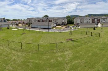 Pet Park at The Grove Apartment Homes, Lincoln, NE 68512