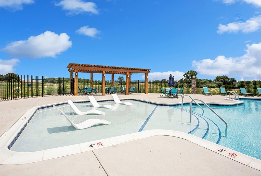 Pool With Cabana at The Grove Apartment Homes, Lincoln Nebraska