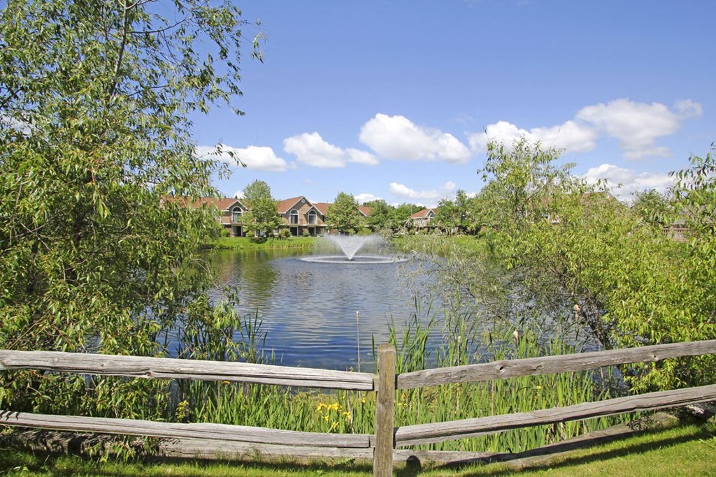 Stunning Pond Views at Hampton Lakes Apartments, Walker, MI, 49534