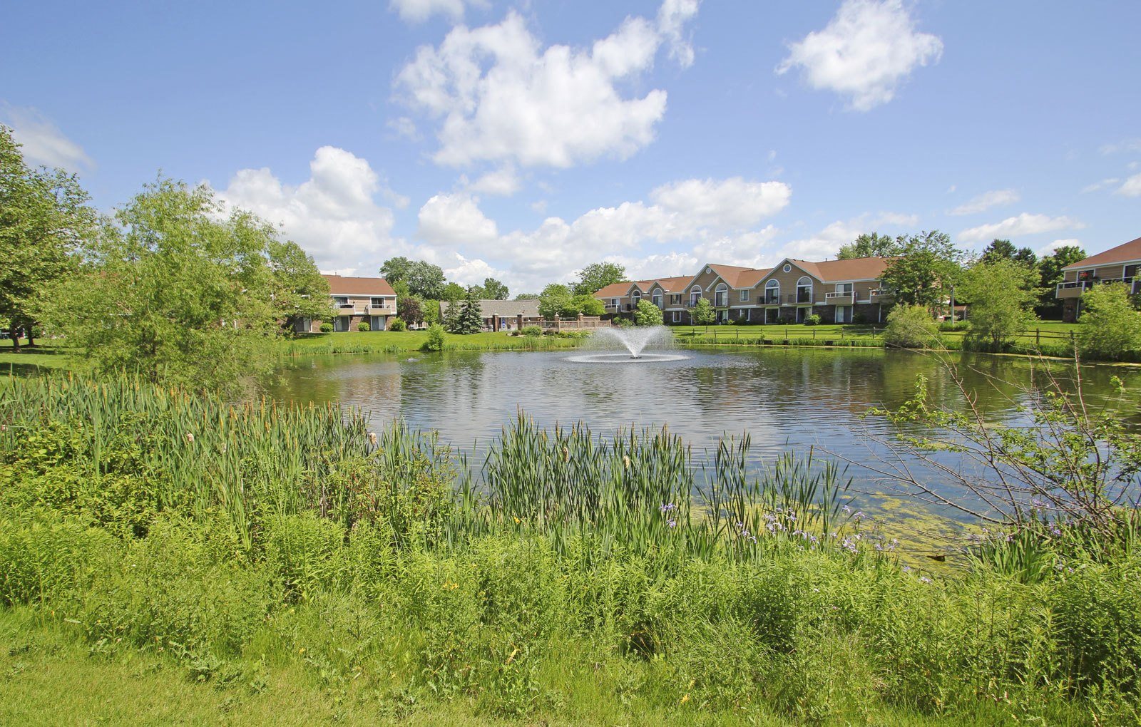 Apartments in Walker, MI Hampton Lakes Apartments