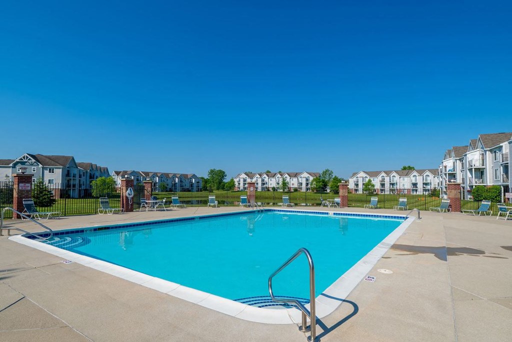 Refreshing Outdoor Pool at Heatherwood Apartments, Grand Blanc