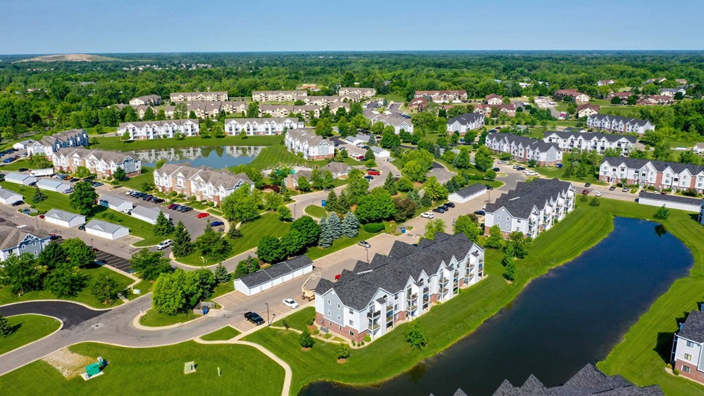 Overview of Community at Heatherwood Apartments, Grand Blanc