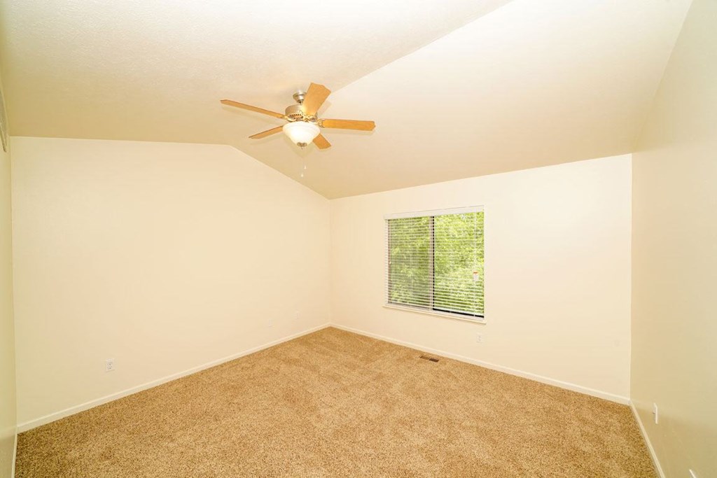 Ceiling Fan In Bedroom at Foxwood and The Hermitage, Michigan