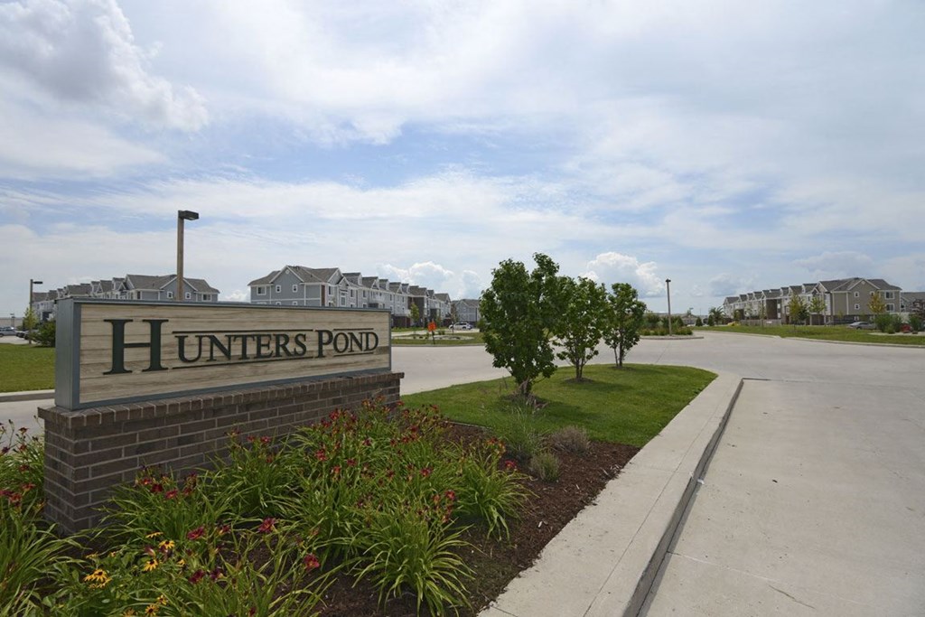 Property Signage at Hunters Pond Apartment Homes, Illinois