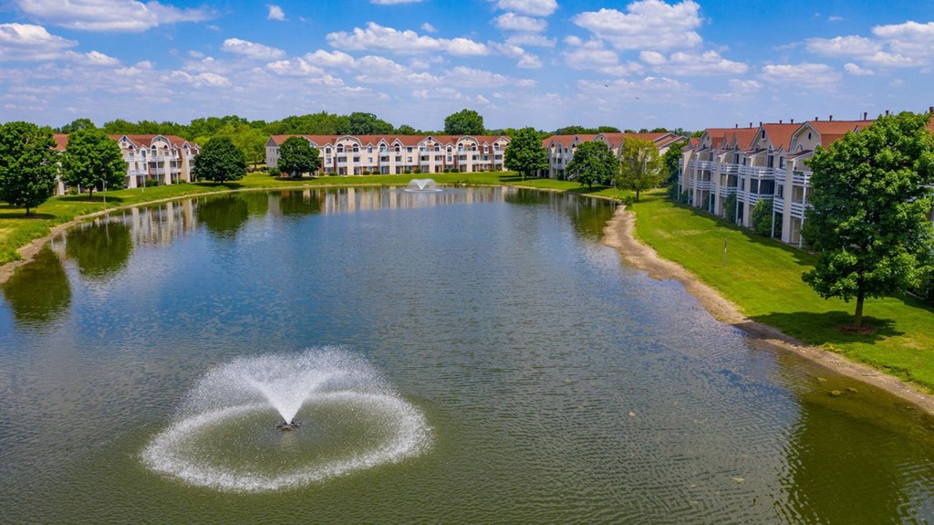 Pond Community View at Indian Lakes Apartments, Mishawaka, Indiana
