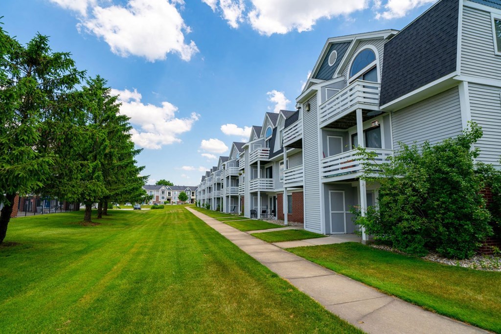Beautiful Rear Entryway at Indian Lakes Apartments, Mishawaka