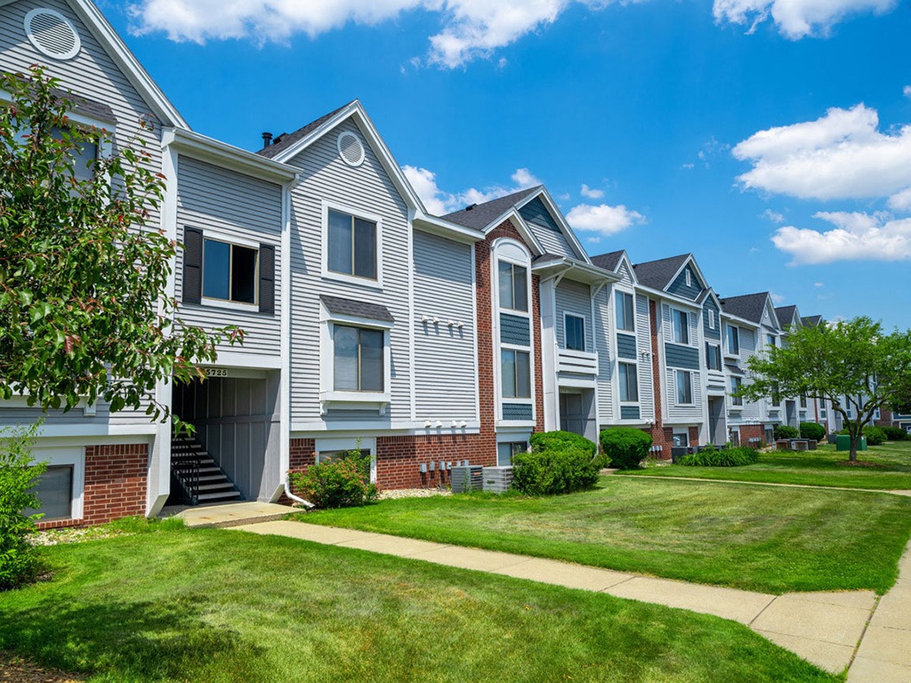 Indian Lakes Apartments, 5726 Seneca Drive, Mishawaka, IN - RENTCafé