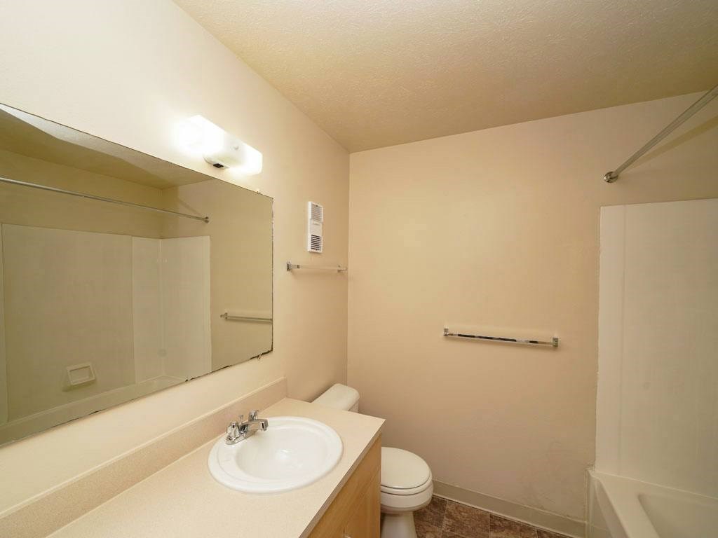 Irish Hills Apartments