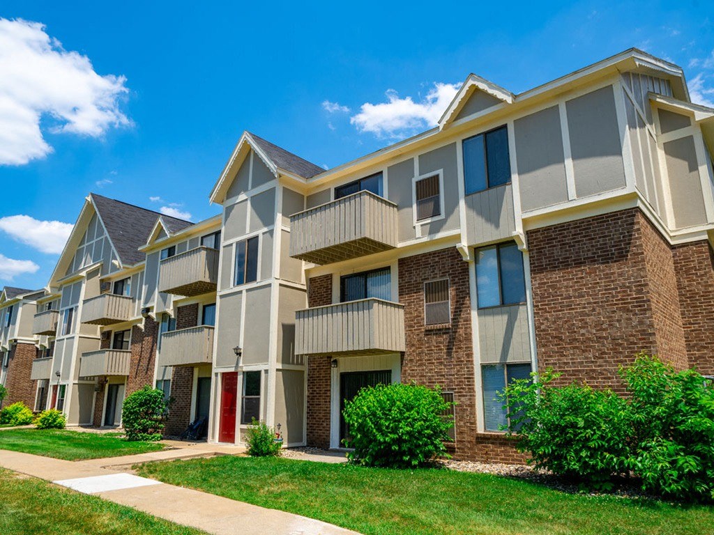 Entry Way Of Community at Irish Hills Apartments, Indiana, 46614