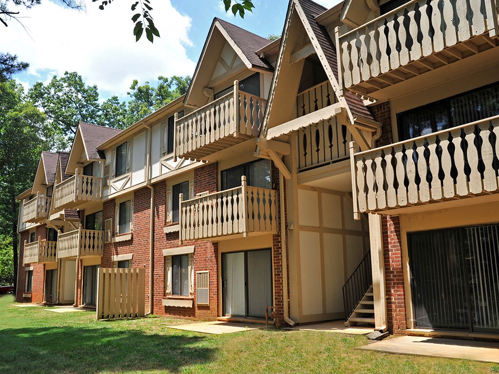 Laurel Woods Apartments, 350 Fairforest Way, Greenville, SC RentCafe